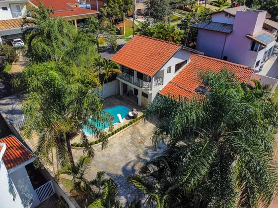 Casa com 3 dormitórios à venda, 270 m² por R$ 1.590.000,00 - Condomínio Residencial Terras do Caribe - Valinhos/SP