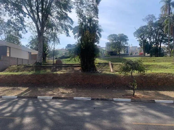 Otimo Terreno à venda, 1050 m² por R$ 900.000,00 - Condomínio Villa Lombarda - Valinhos/SP