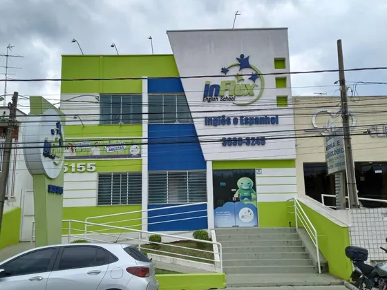 Prédio comercial com 2 pavimentos, com salas independentes, localizado em área comercial privilegiada de grande visibilidade e movimento.