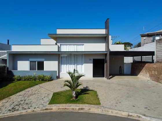 Casa com 3 dormitórios à venda, 200 m² por R$ 1.800.000,00 - Condomínio Tabapuã - Valinhos/SP