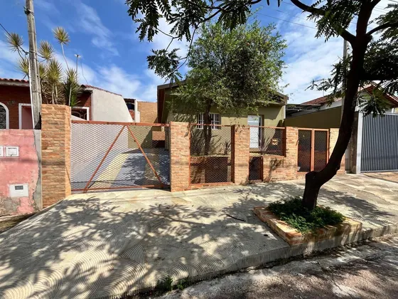 Casa com 3 dormitórios à venda, 120 m² por R$ 890.000 - Chácara Previtale - Valinhos/SP