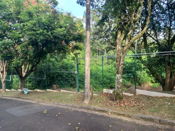 Terreno 1023 m3 - Res. vale do Itamaracá-Valinhos. Conforto, segurança e muito verde no campo, próximo à toda a infraestrutura da cidade.