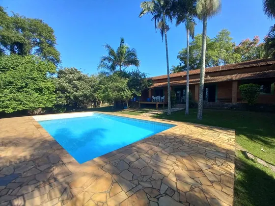 Casa com 6 quartos, Residencial San Fernando - Valinhos
