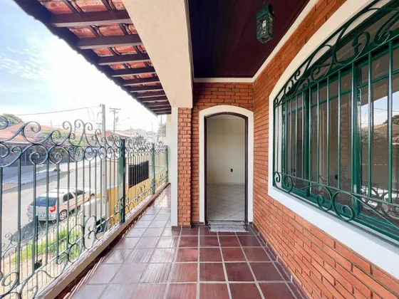 Casa com 3 dormitórios, Jardim Novo Mundo - Valinhos/SP
