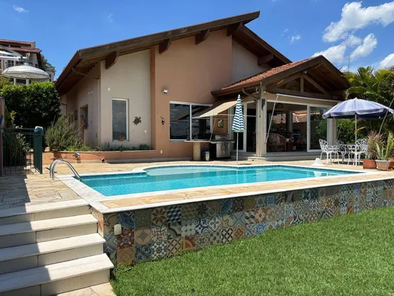 Casa com 3 quartos, Centro - Vinhedo