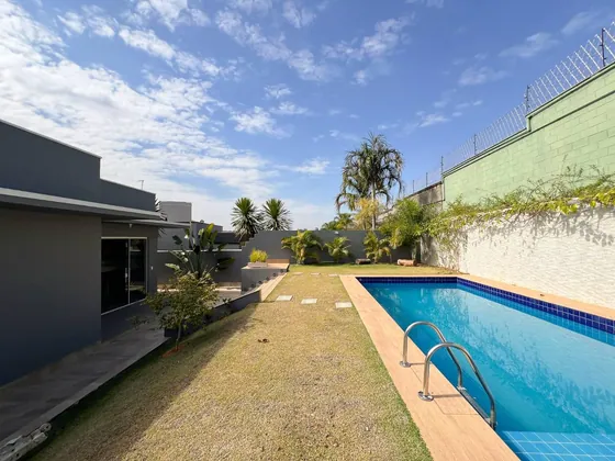 Casa de Condomínio com 4 quartos - Condomínio Reserva dos Vinhedos - Louveira