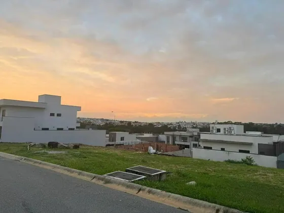 Lote/Terreno a venda com 330m² - Condomínio Colline di Parma - Valinhos