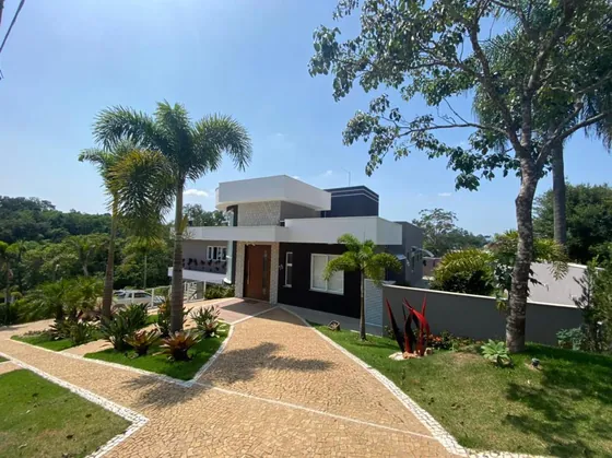 Casa com 3 quartos à Venda - Condomínio Villa Lombarda - Valinhos