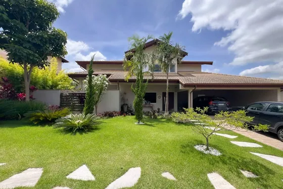 Casa à Venda com 5 dormitórios e piscina - Condomínio Moinho de Vento - Valinhos/SP