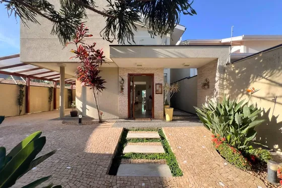 Casa com 3 quartos no bolsão de segurança do Jardim Paiquerê - Valinhos