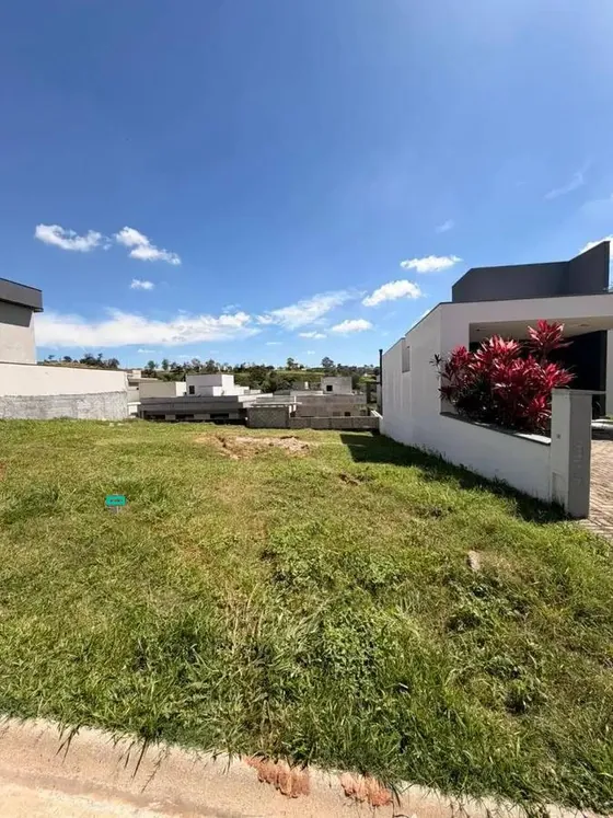 TERRENO A VENDA DE 300M² - CONDOMINIO MONT ALCINO VALINHOS