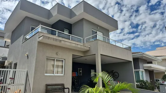 Casa de Condomínio com 3 suítes - Cond. Di Napoli - Valinhos SP
