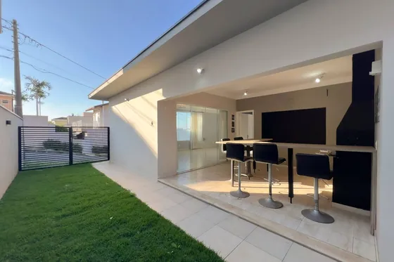 Casa de Condomínio com 3 quartos, Pinheiro - Valinhos